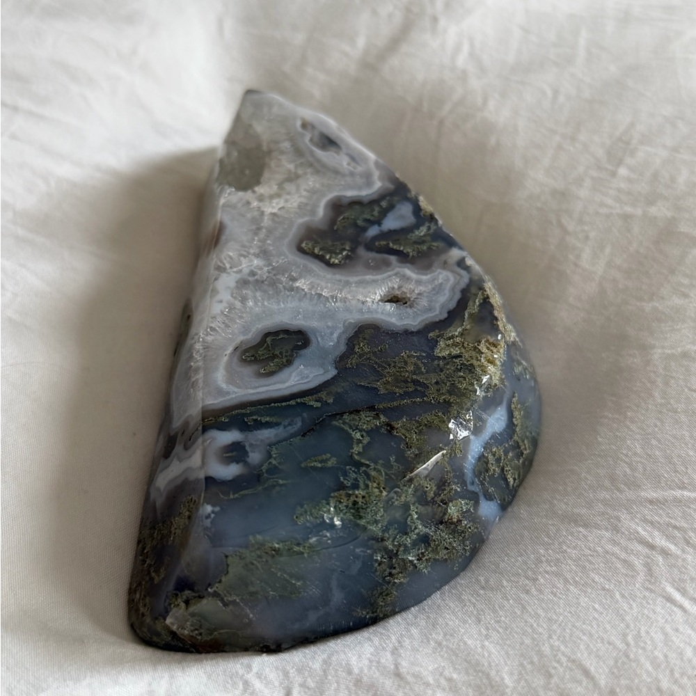 Blue moss agate piece